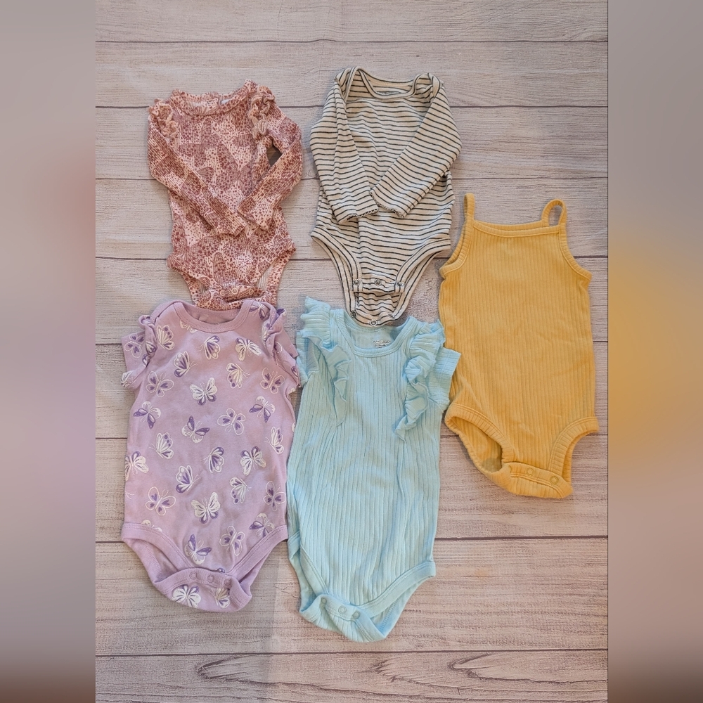 Bundle Of 5 Cute Baby Girl Onesies. Size 3-6months